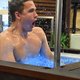 Ледяная купель с экстремально низкой температурой воды.