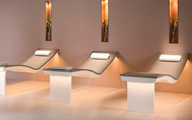 Эргономичный лежак для СПА зоны из керамики Sommerhuber SPA Ceramic