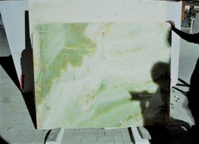 Натуральный камень для декоративной отделки слэб зеленый оникс купить. Наличие на складе в Москве