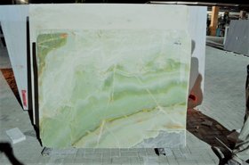 Натуральный камень для декоративной отделки слэб зеленый оникс купить. Наличие на складе в Москве